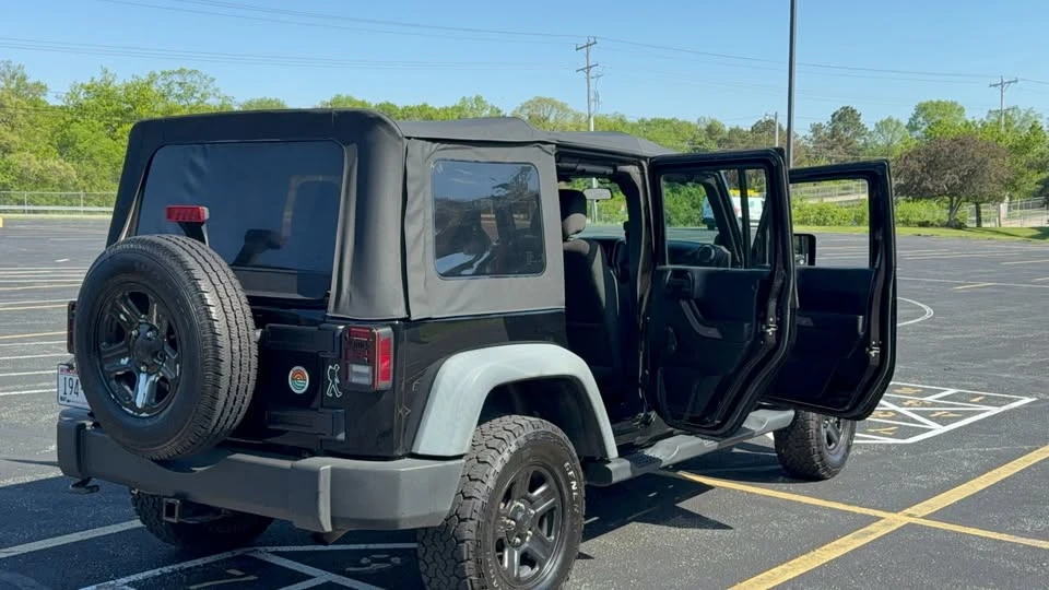 2011 Jeep JK Wrangler - Image 6 of 11