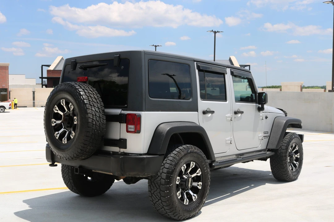 2011 Jeep JK Wrangler - Image 18 of 31