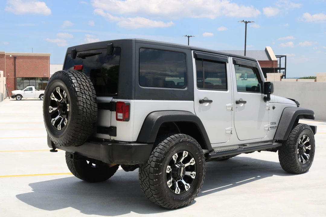 2011 Jeep JK Wrangler - Image 19 of 31