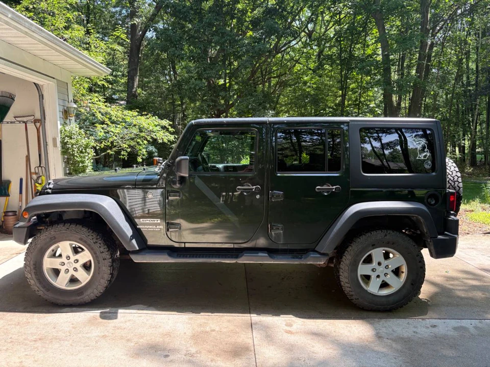 2011 Jeep JK Wrangler - Image 3 of 12
