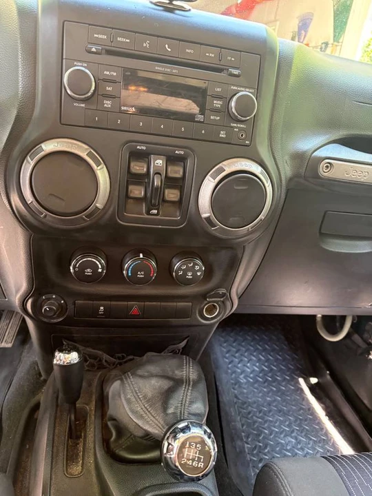 2011 Jeep JK Wrangler - Image 11 of 12