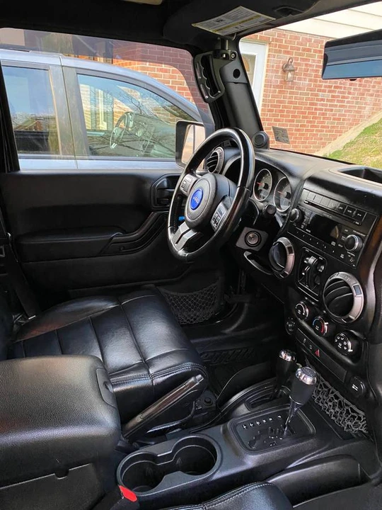 2011 Jeep JK Wrangler - Image 14 of 15