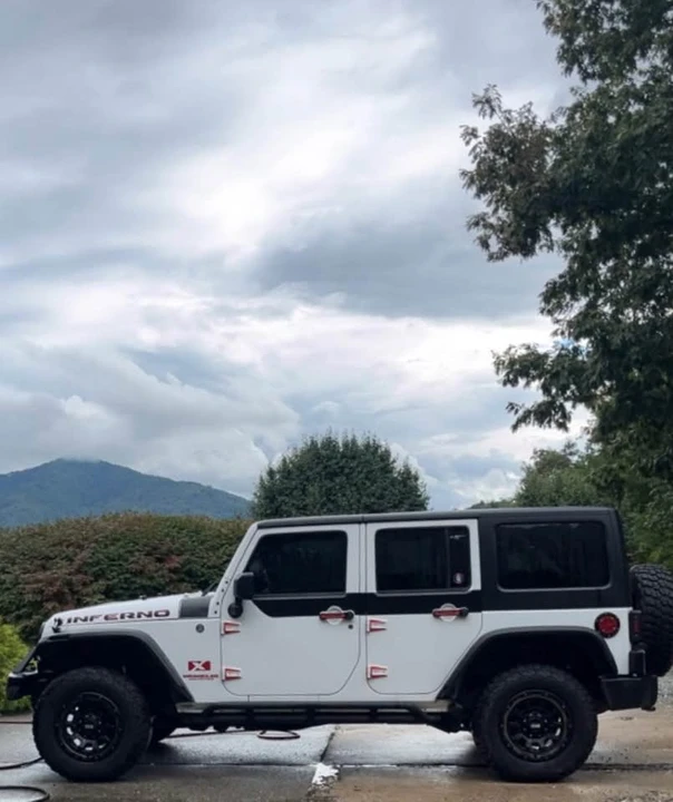 2011 Jeep JK Wrangler - Image 2 of 5
