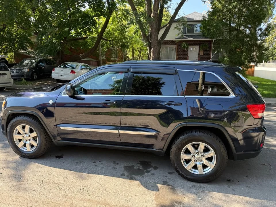 2011 Jeep WK2 Grand Cherokee - Image 2 of 17