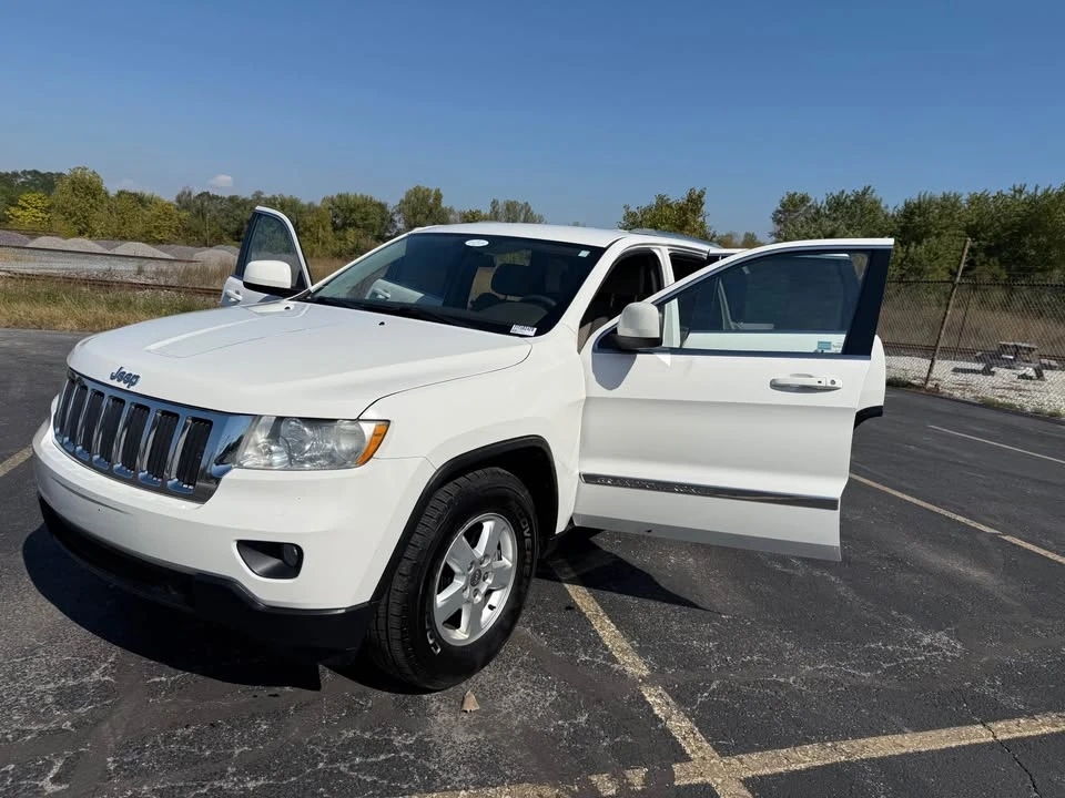 2011 Jeep WK2 Grand Cherokee - Image 2 of 17