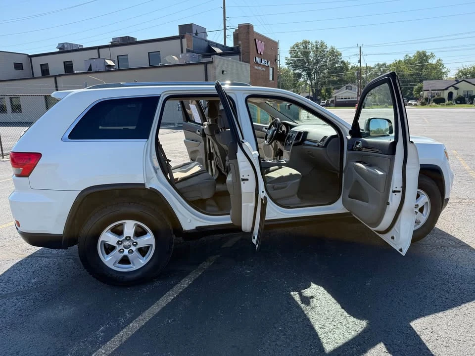2011 Jeep WK2 Grand Cherokee - Image 9 of 17