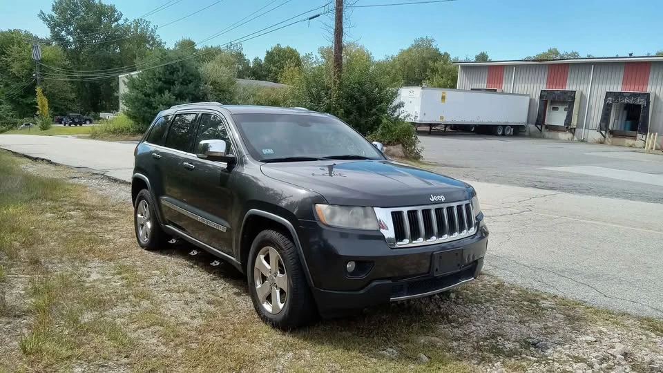 2011 Jeep WK2 Grand Cherokee - Image 2 of 10