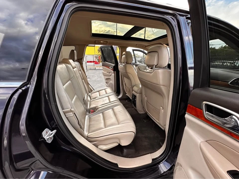 2011 Jeep WK2 Grand Cherokee - Image 11 of 18