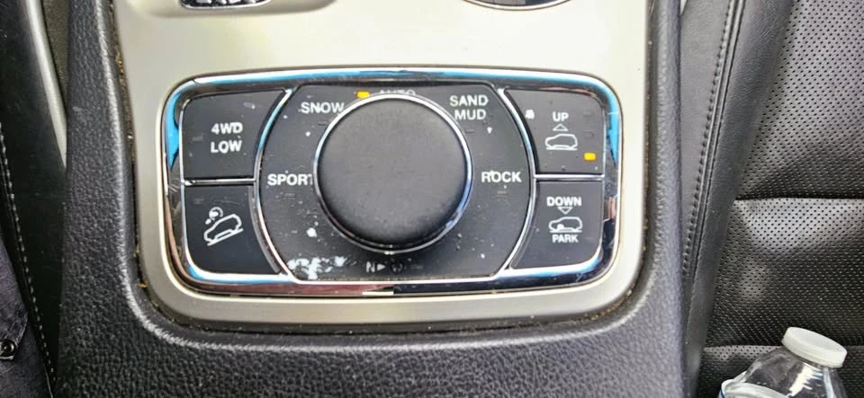 2011 Jeep WK2 Grand Cherokee - Image 9 of 20