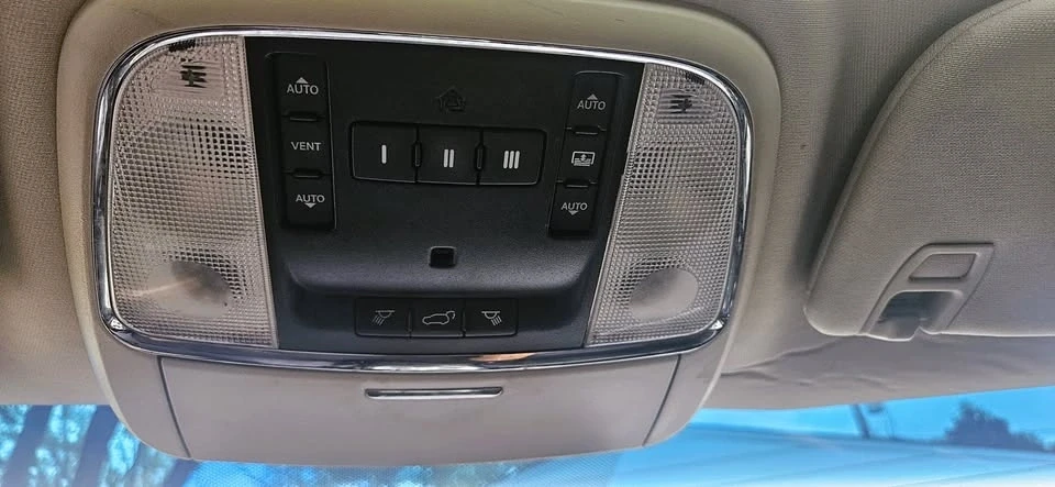 2011 Jeep WK2 Grand Cherokee - Image 16 of 20