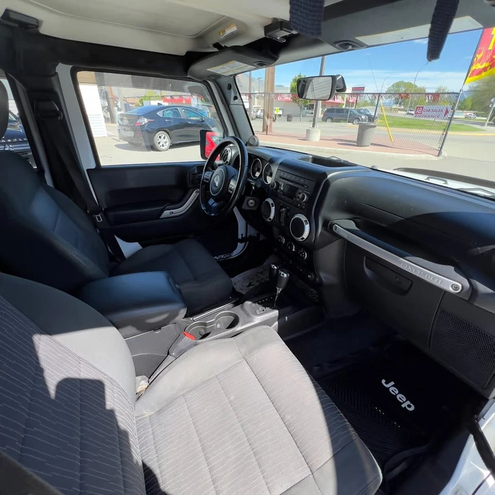 2011 Jeep JK Wrangler - Image 15 of 18
