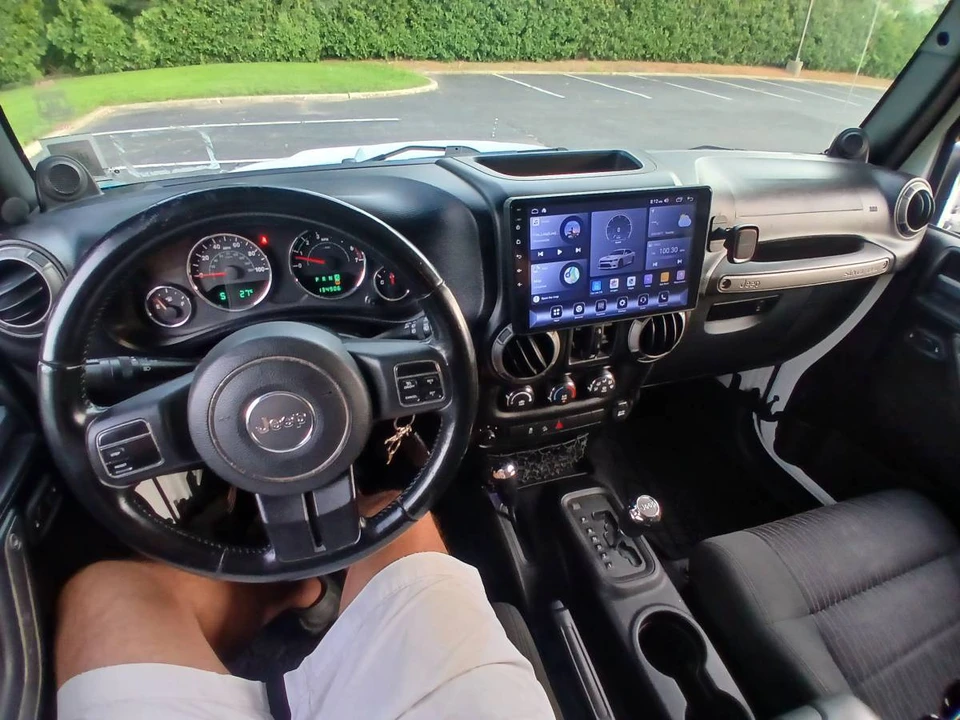 2011 Jeep JK Wrangler - Image 14 of 23