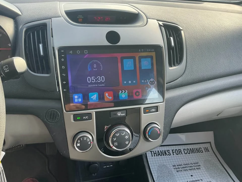 2011 Kia Forte - Image 10 of 12