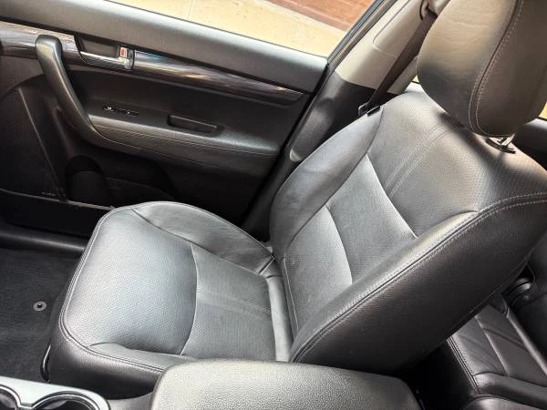 2011 Kia Sorento - Image 22 of 31