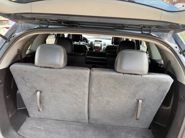 2011 Kia Sorento - Image 18 of 31