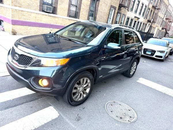 2011 Kia Sorento - Image 8 of 31