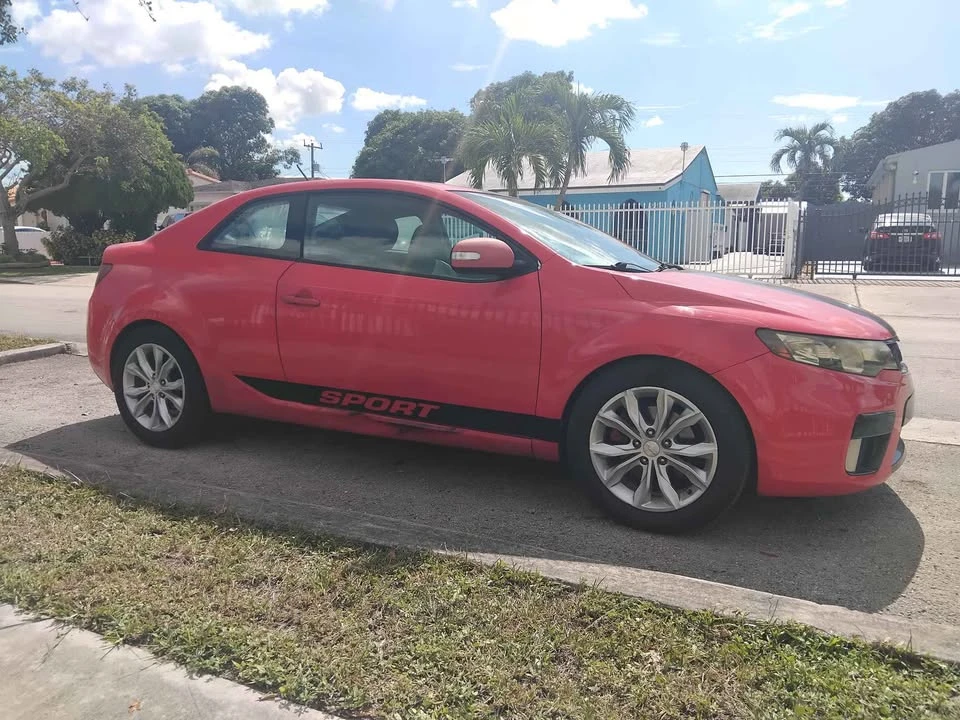2011 Kia Forte - Image 2 of 8