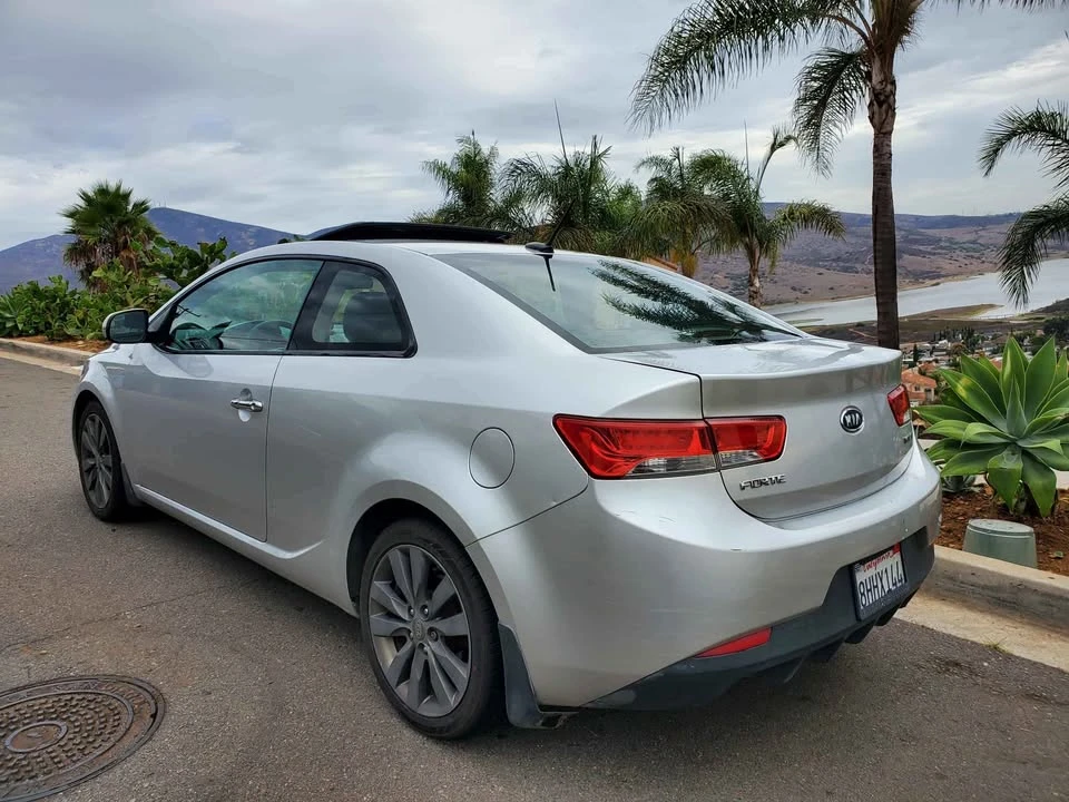 2011 Kia Forte - Image 5 of 11
