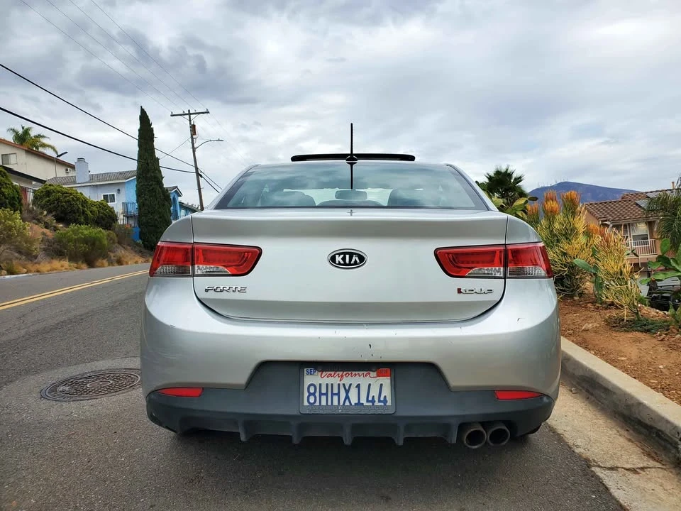 2011 Kia Forte - Image 6 of 11
