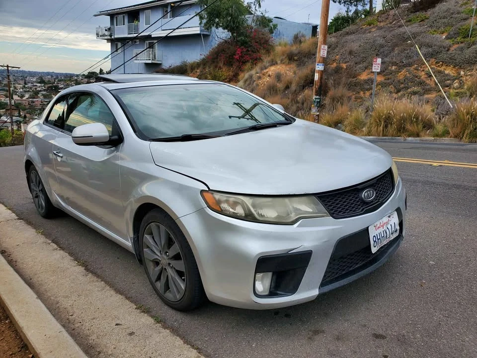 2011 Kia Forte - Image 2 of 11