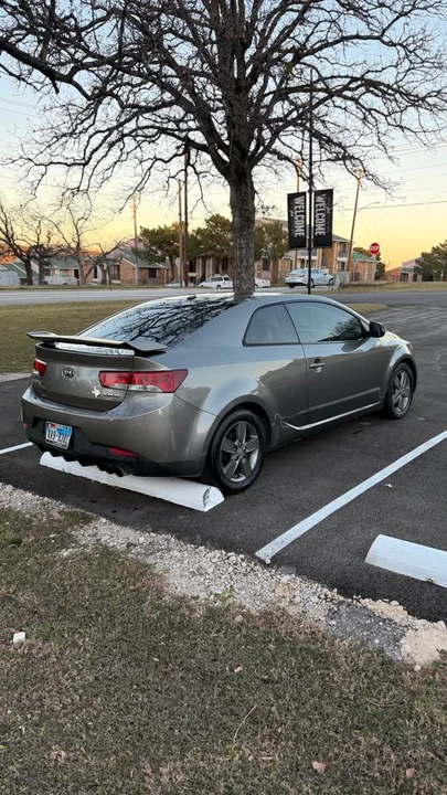 2011 Kia Forte - Image 2 of 8