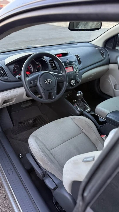 2011 Kia Forte - Image 5 of 8