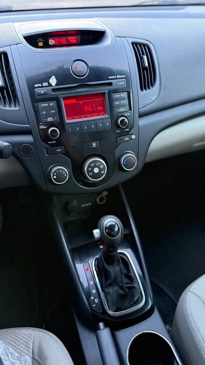 2011 Kia Forte - Image 6 of 8