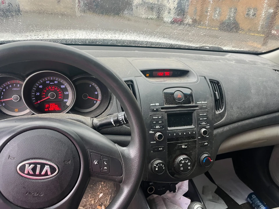 2011 Kia Forte - Image 7 of 10