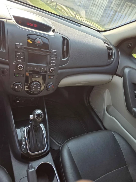2011 Kia Forte - Image 5 of 8