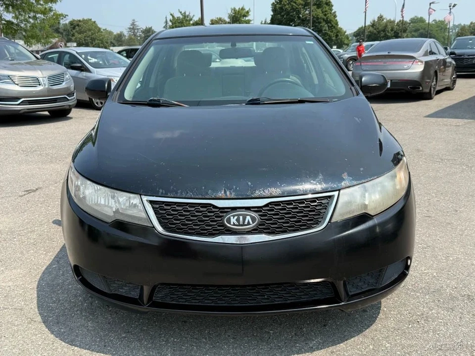 2011 Kia Forte - Image 2 of 12