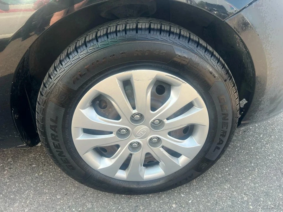 2011 Kia Forte - Image 12 of 12