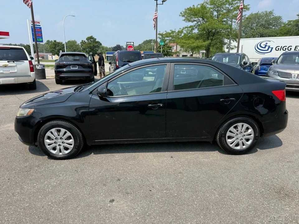 2011 Kia Forte - Image 8 of 12