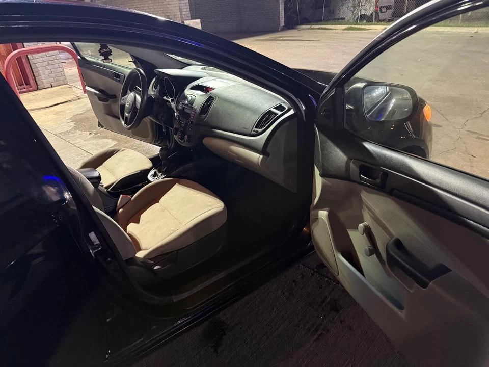 2011 Kia Forte - Image 11 of 14