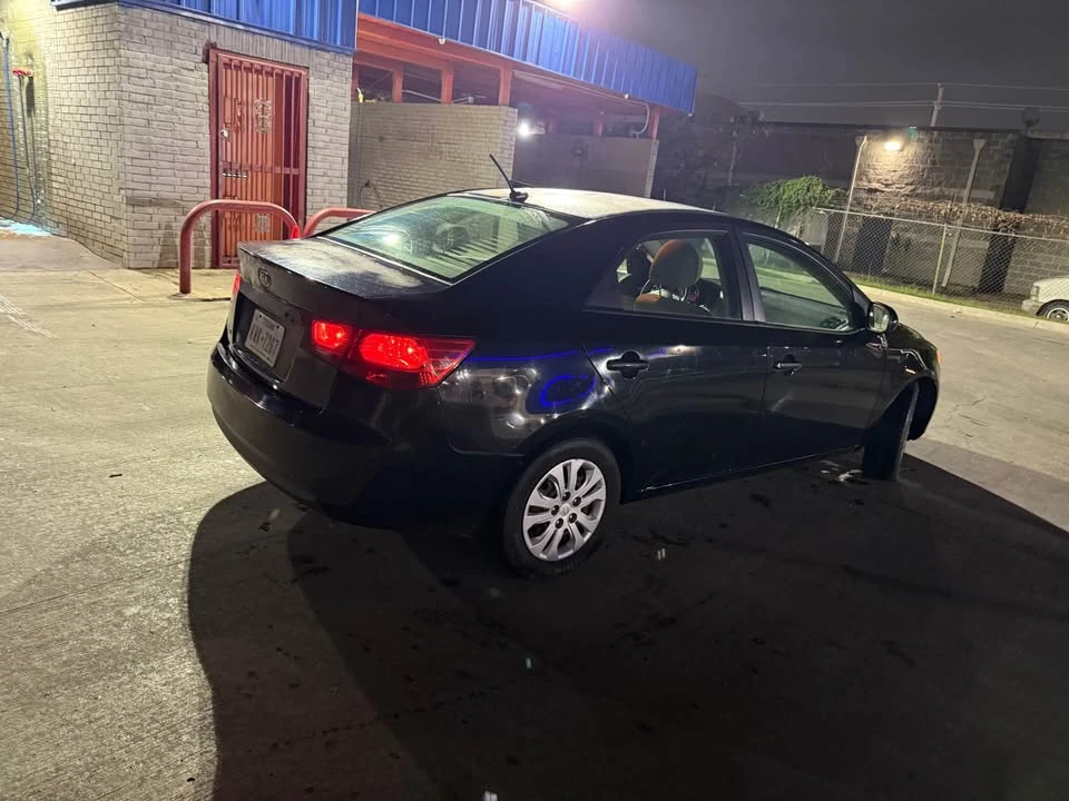 2011 Kia Forte - Image 2 of 14