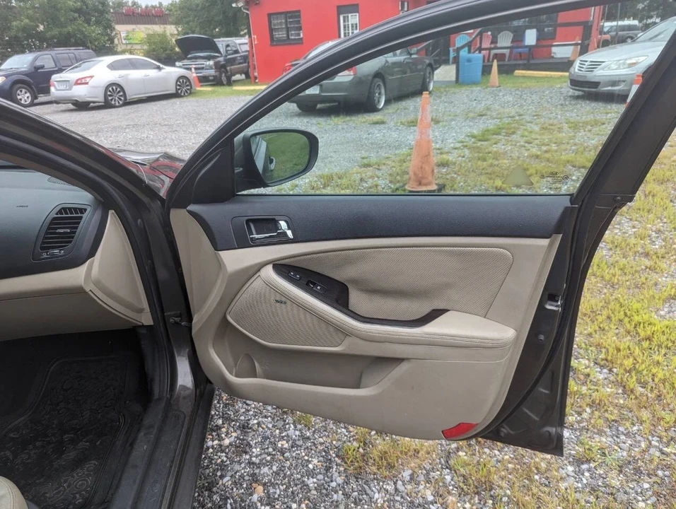 2011 Kia Optima/K5 - Image 14 of 21