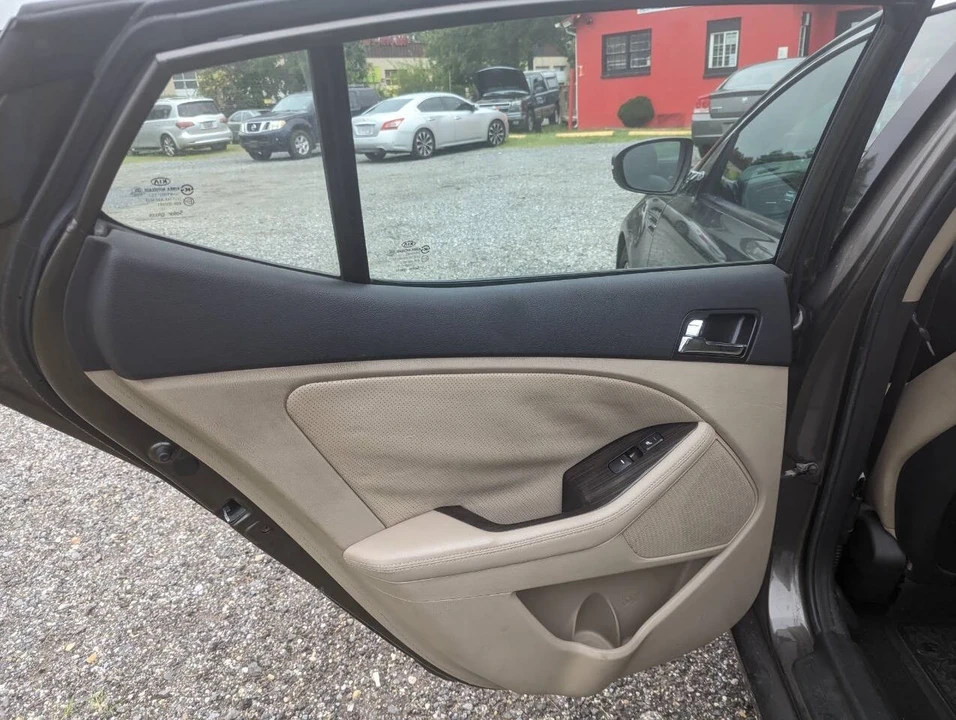 2011 Kia Optima/K5 - Image 17 of 21
