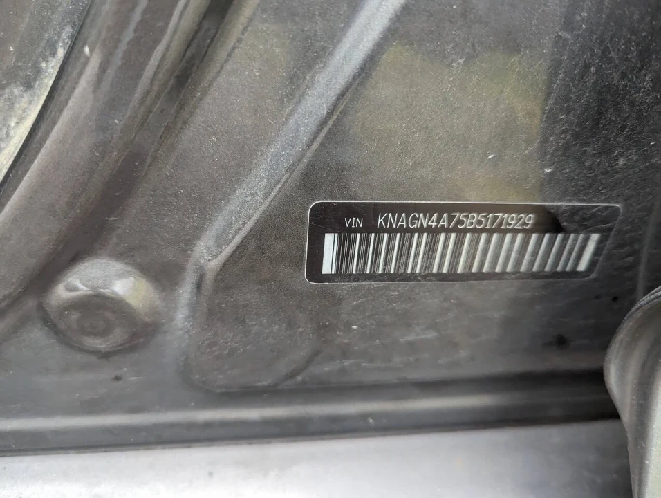 2011 Kia Optima/K5 - Image 20 of 21