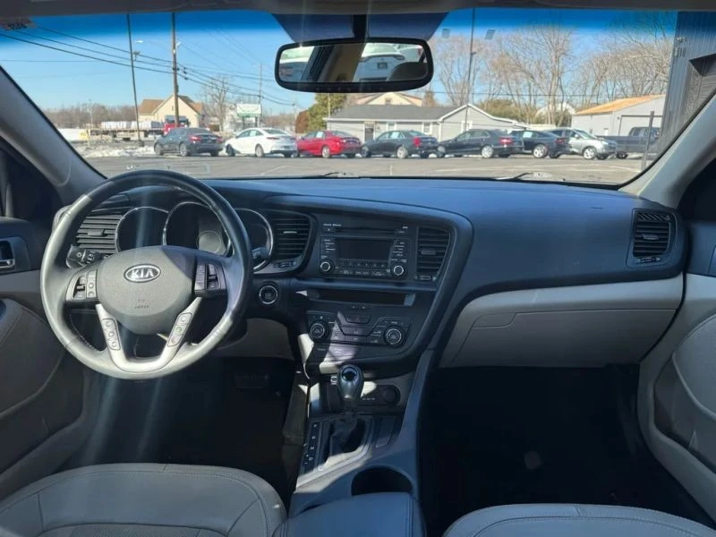 2011 Kia Optima/K5 - Image 9 of 11