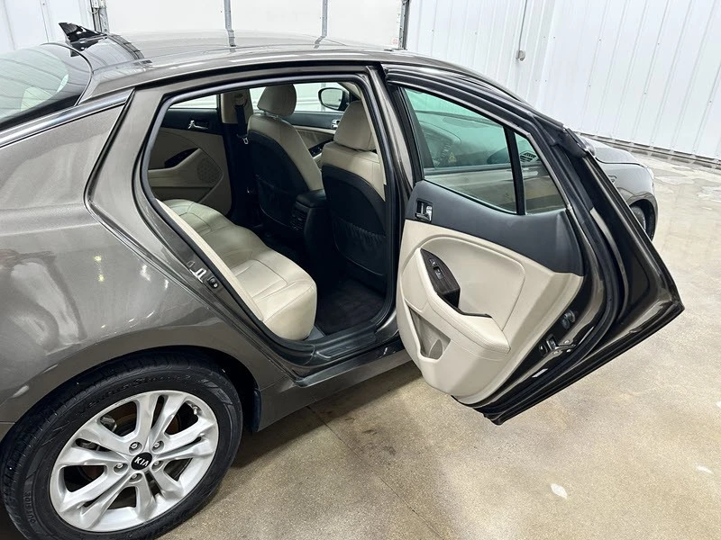 2011 Kia Optima/K5 - Image 14 of 21