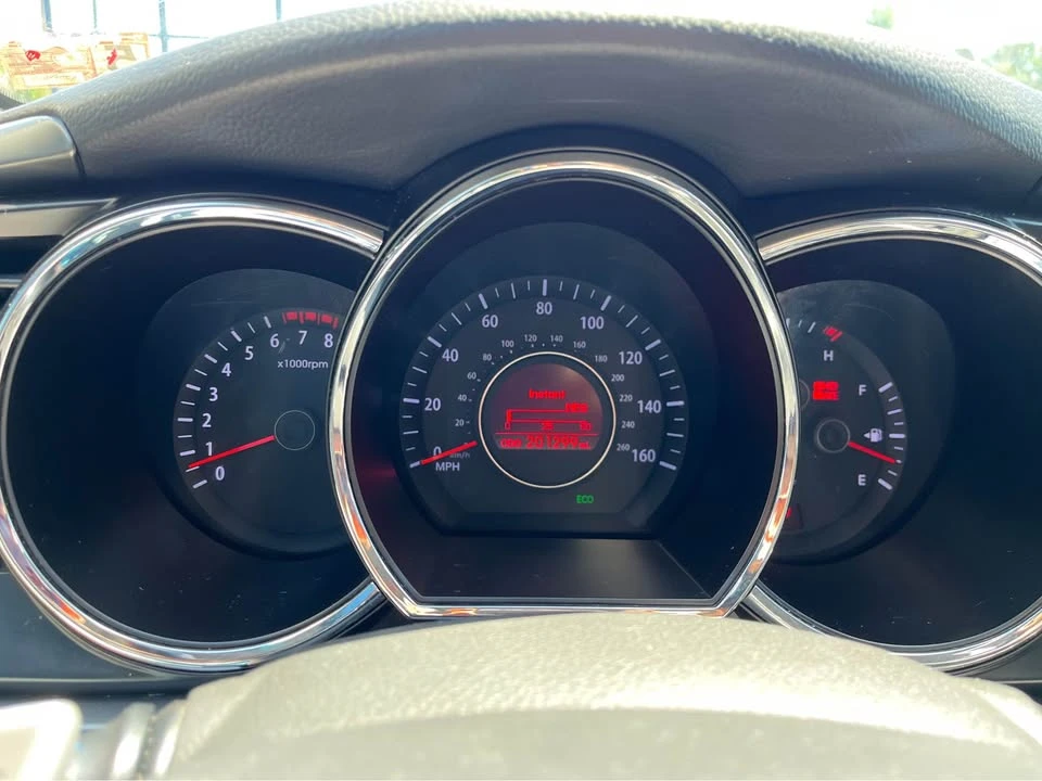 2011 Kia Optima/K5 - Image 9 of 9