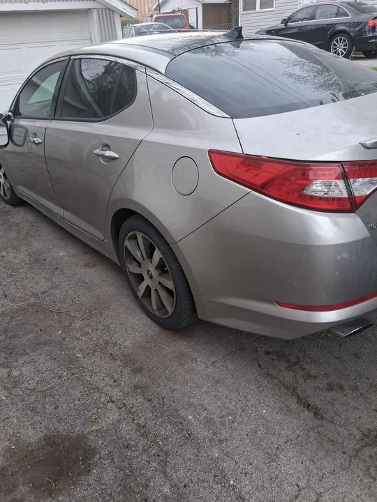 2011 Kia Optima/K5 - Image 10 of 12
