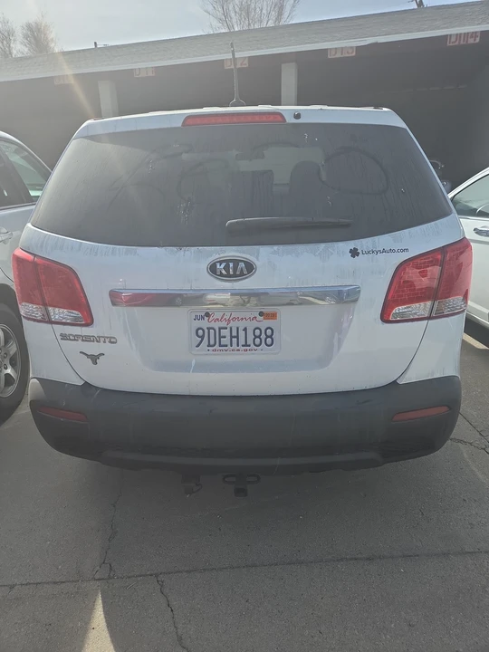 2011 Kia Sorento - Image 4 of 9