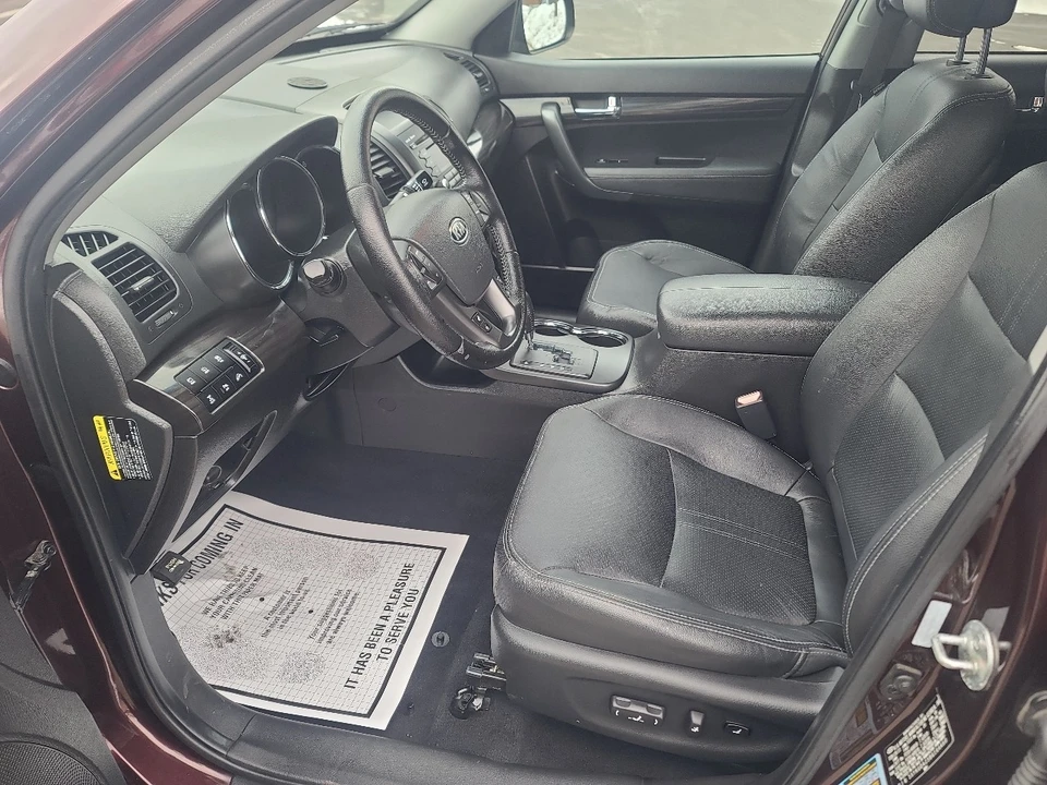 2011 Kia Sorento - Image 10 of 21