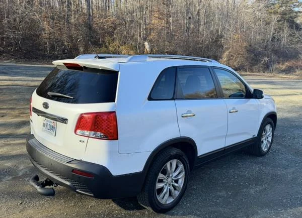 2011 Kia Sorento - Image 4 of 21