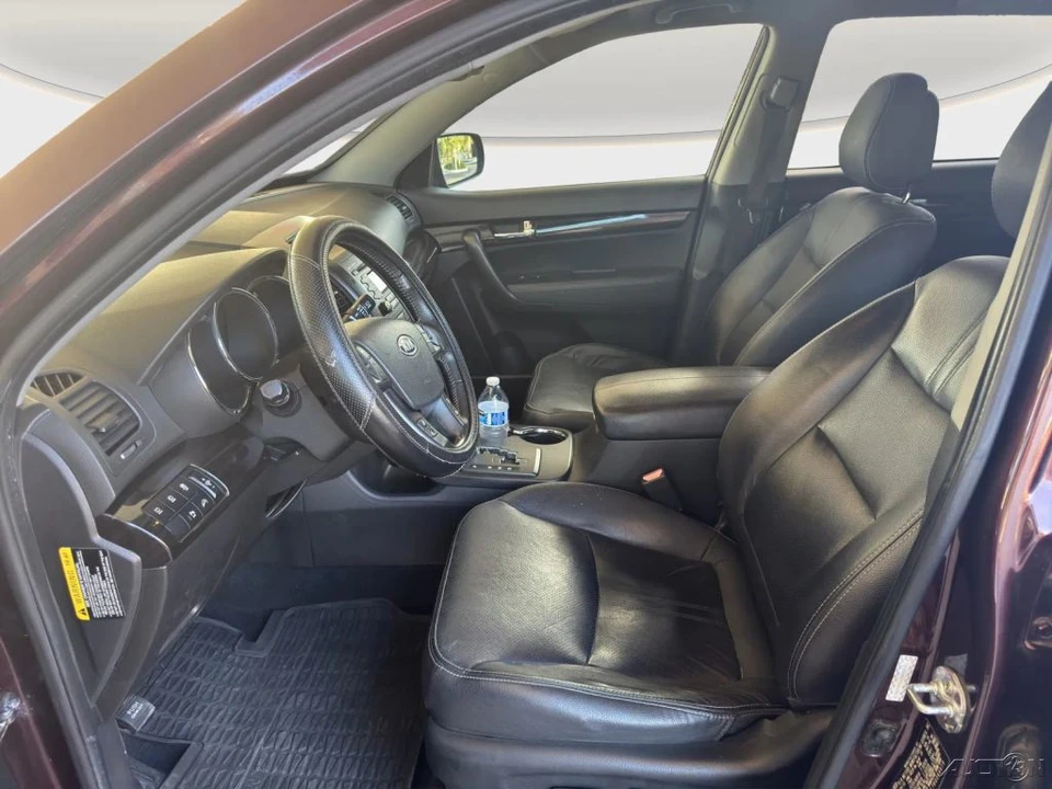 2011 Kia Sorento - Image 8 of 21