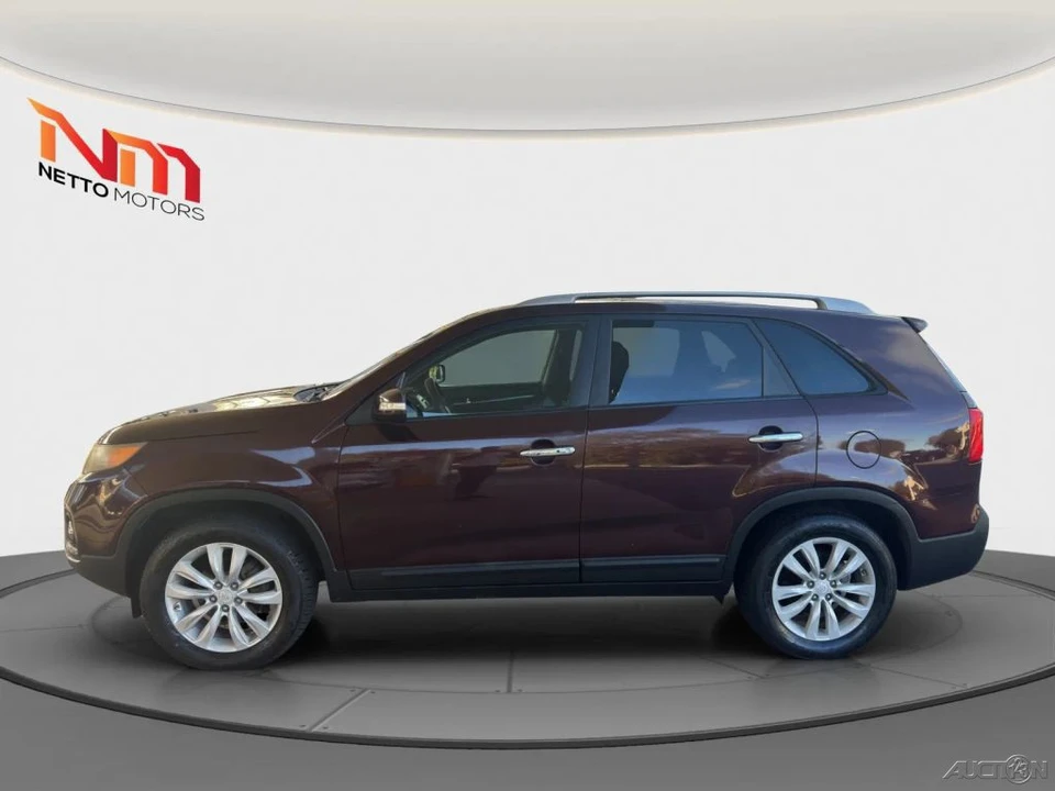 2011 Kia Sorento - Image 2 of 21