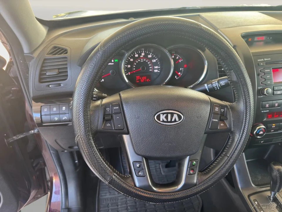 2011 Kia Sorento - Image 9 of 21