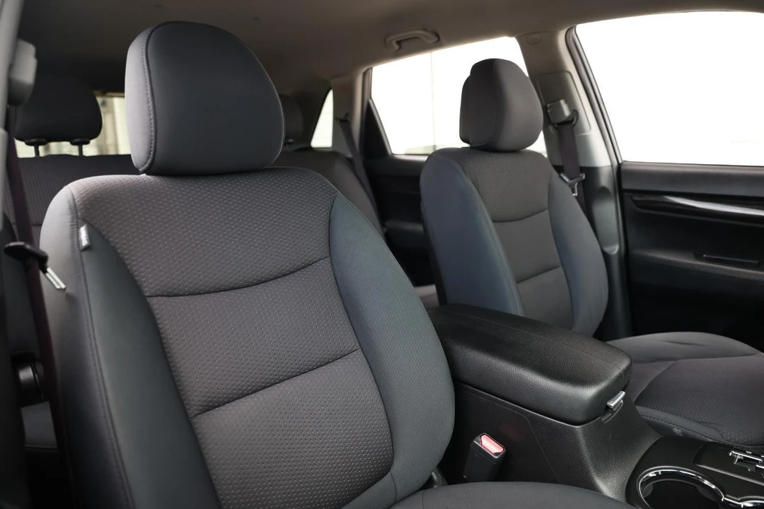 2011 Kia Sorento - Image 16 of 21