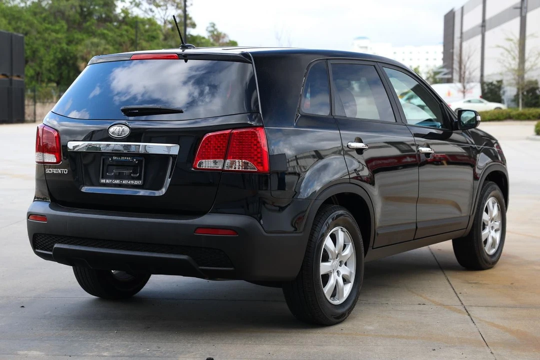 2011 Kia Sorento - Image 11 of 21
