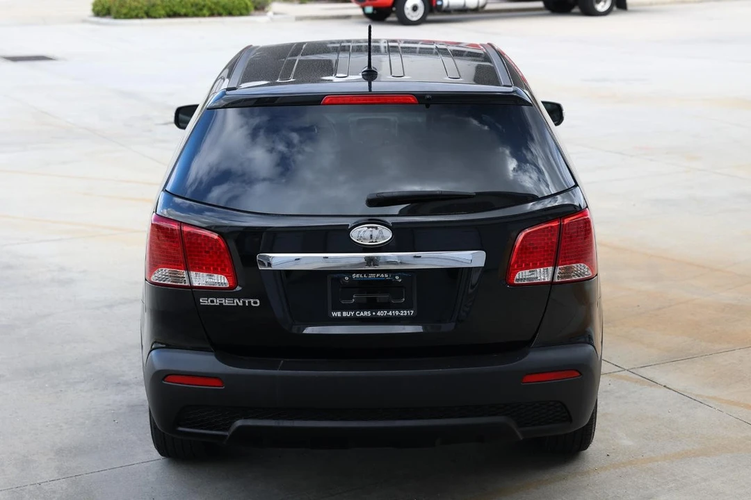 2011 Kia Sorento - Image 9 of 21